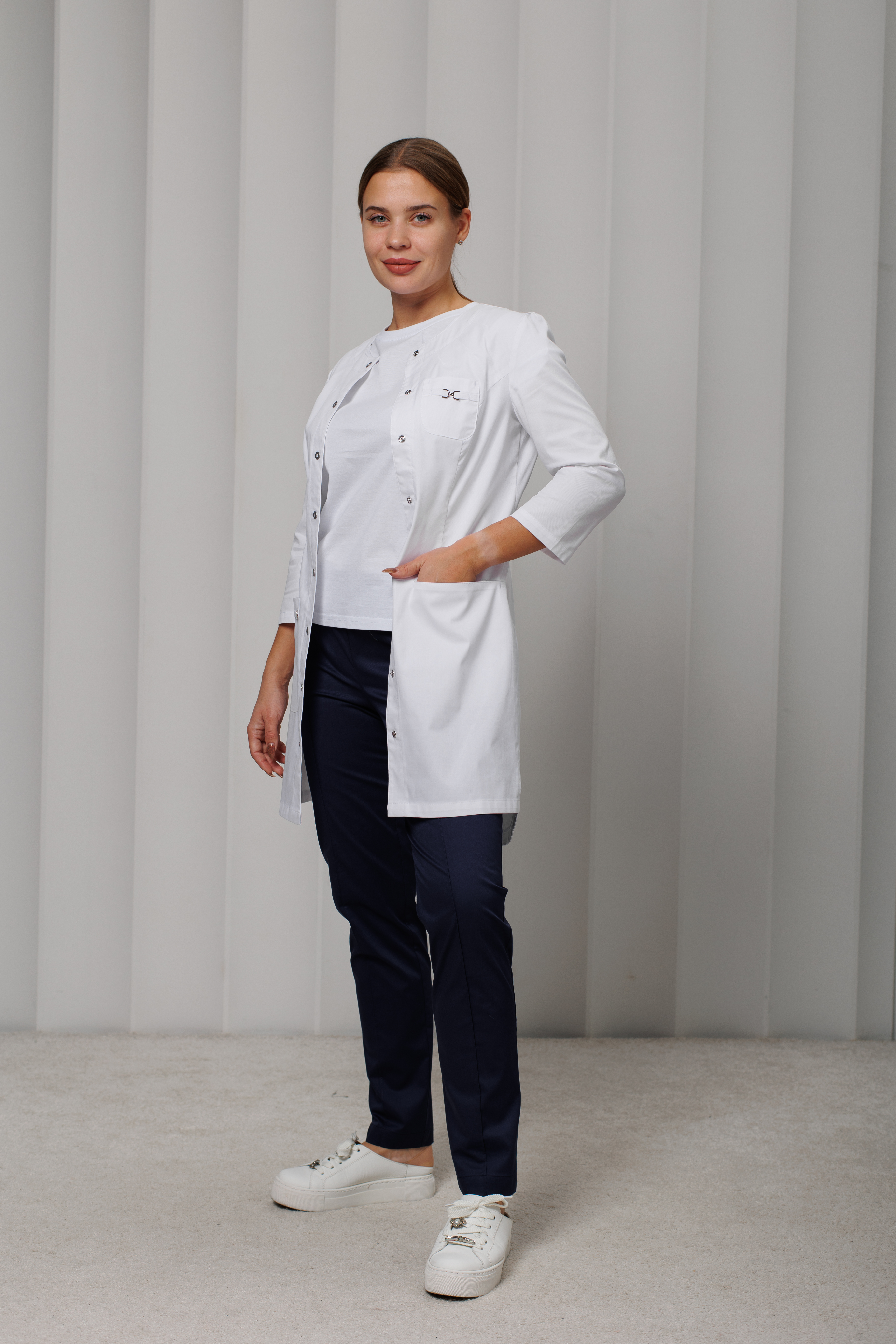 Халат медицинский женский A123У 3/4 Экстра (Белый, Без отделки), 55% хлопок, 42% полиэстер, 3% эластан