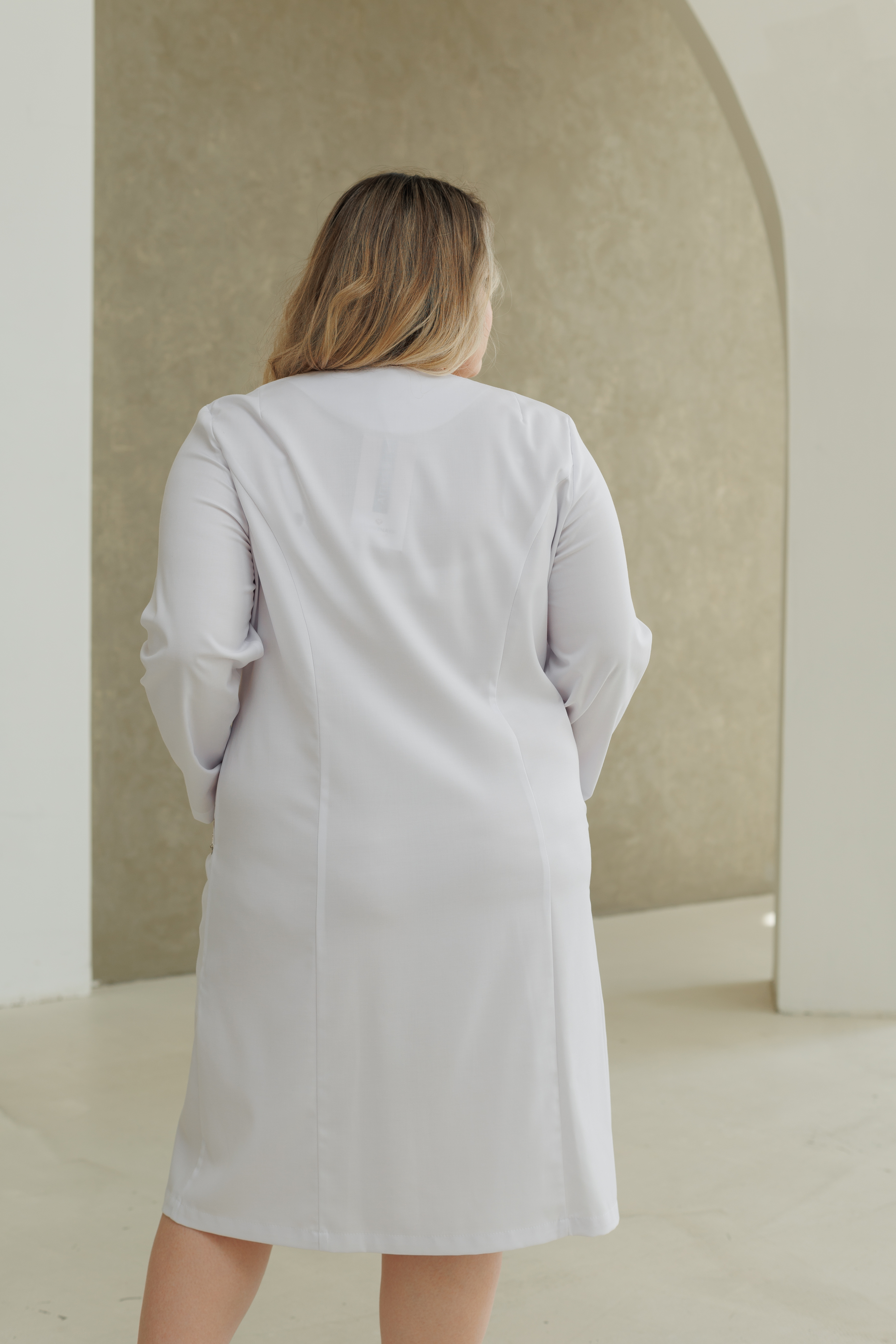 Халат медицинский женский A858Б А Тевия (Белый, Без отделки), 65% полиэстер, 32% вискоза, 3% спандекс