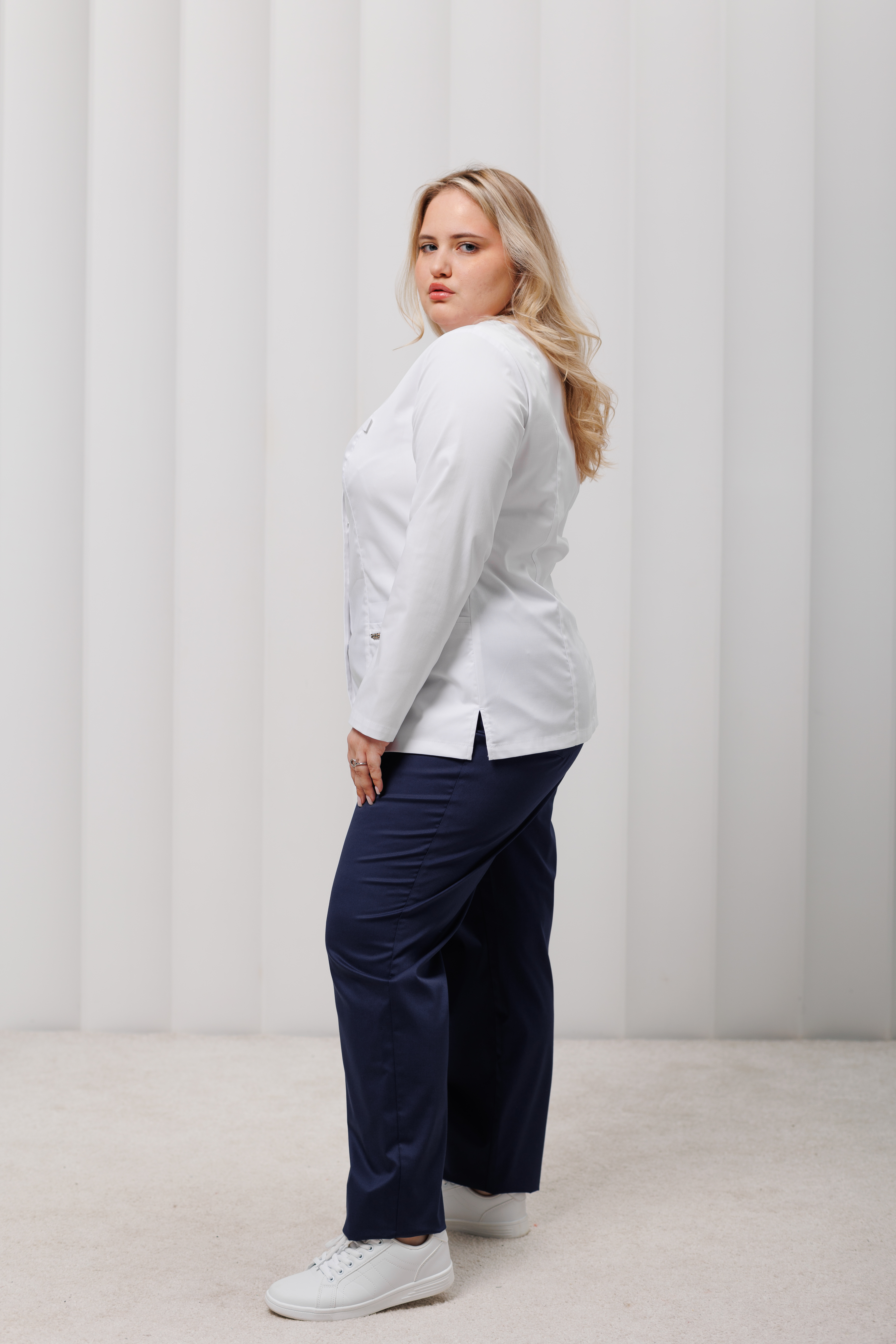 Куртка медицинская женская A173Б А Экстра (Белый, Без отделки), 55% хлопок, 42% полиэстер, 3% эластан