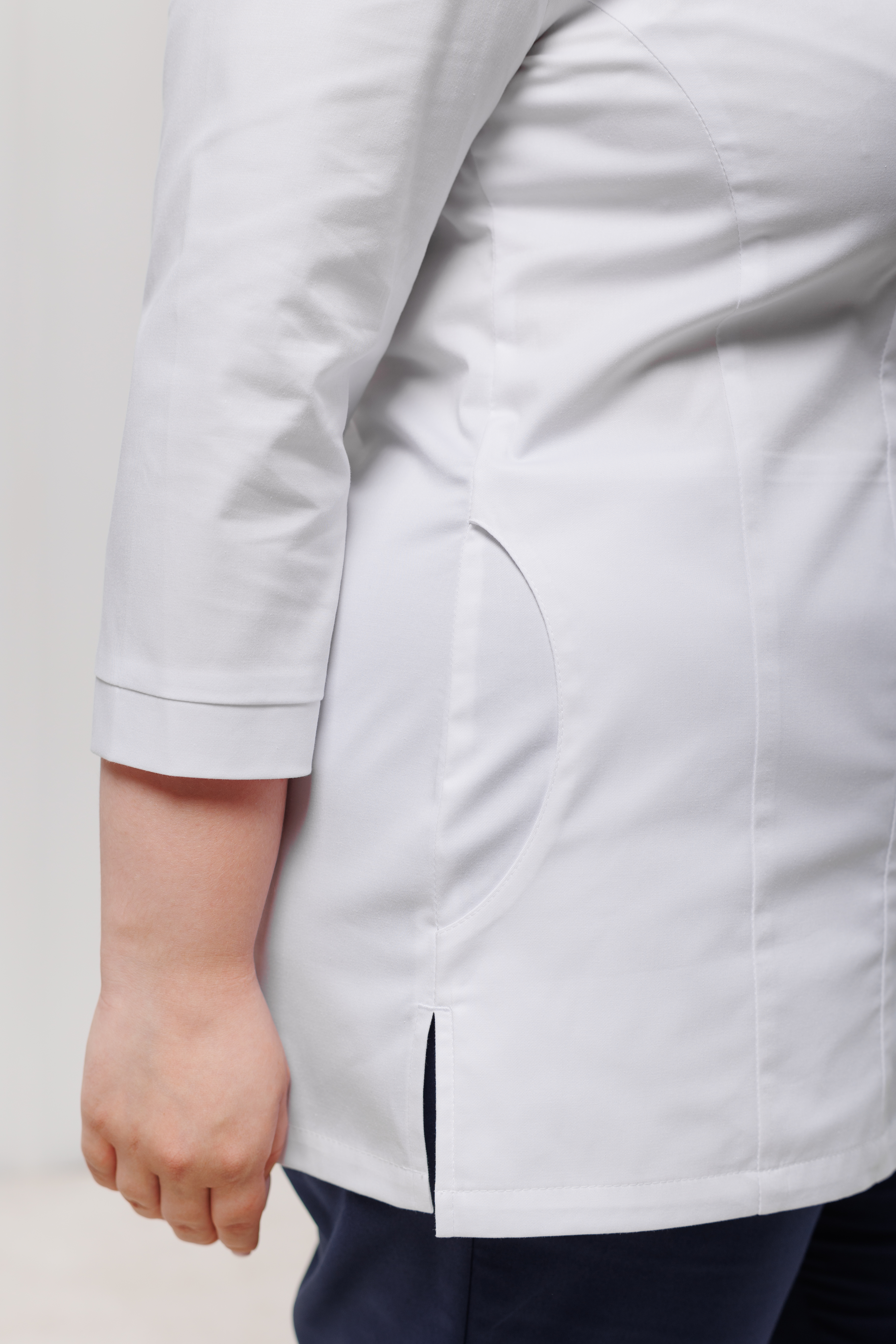 Куртка медицинская женская A905Б 3/4 Экстра (Белый, Без отделки), 55% хлопок, 42% полиэстер, 3% эластан