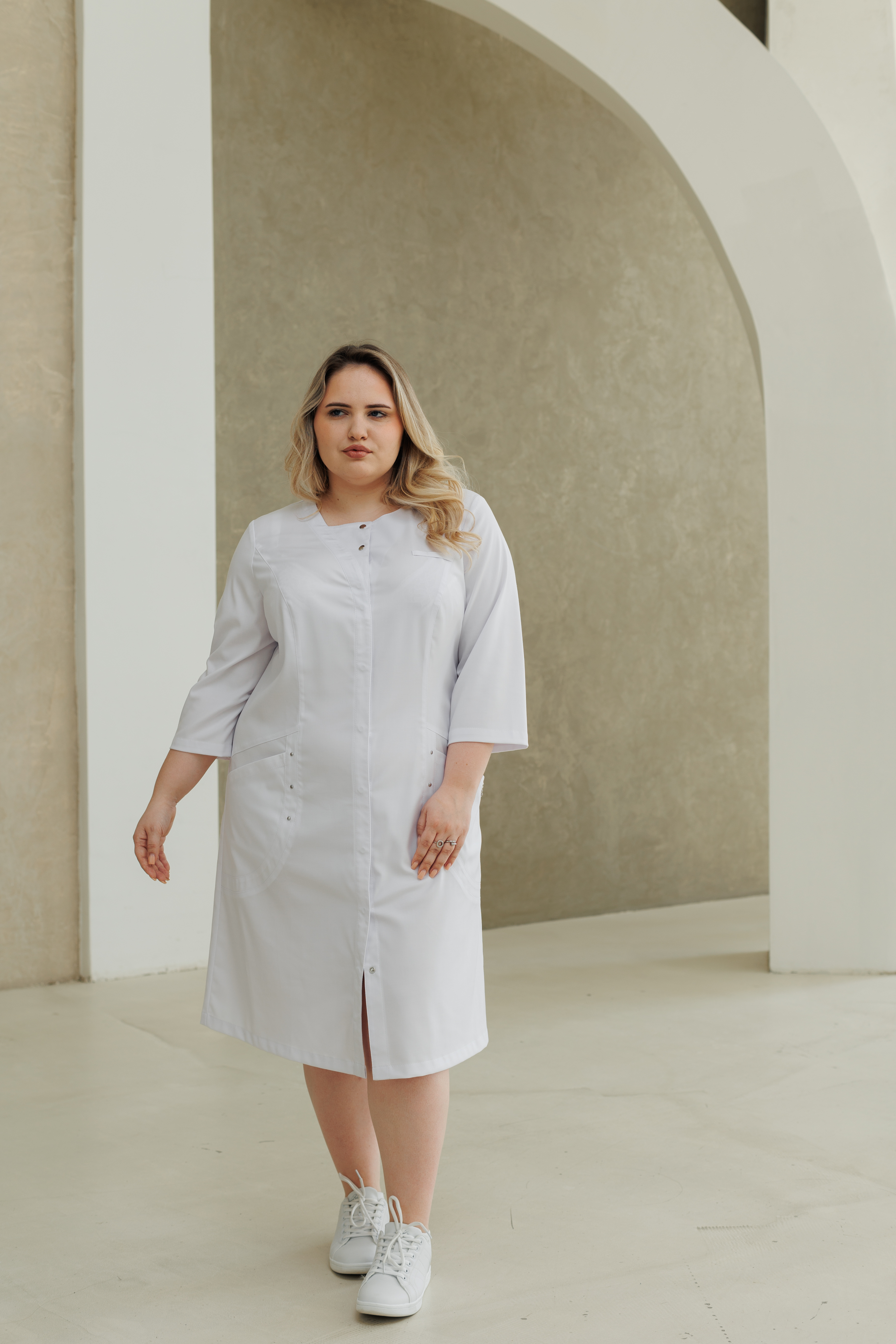 Халат медицинский женский A858Б 3/4 Тевия (Белый, Без отделки), 65% полиэстер, 32% вискоза, 3% спандекс