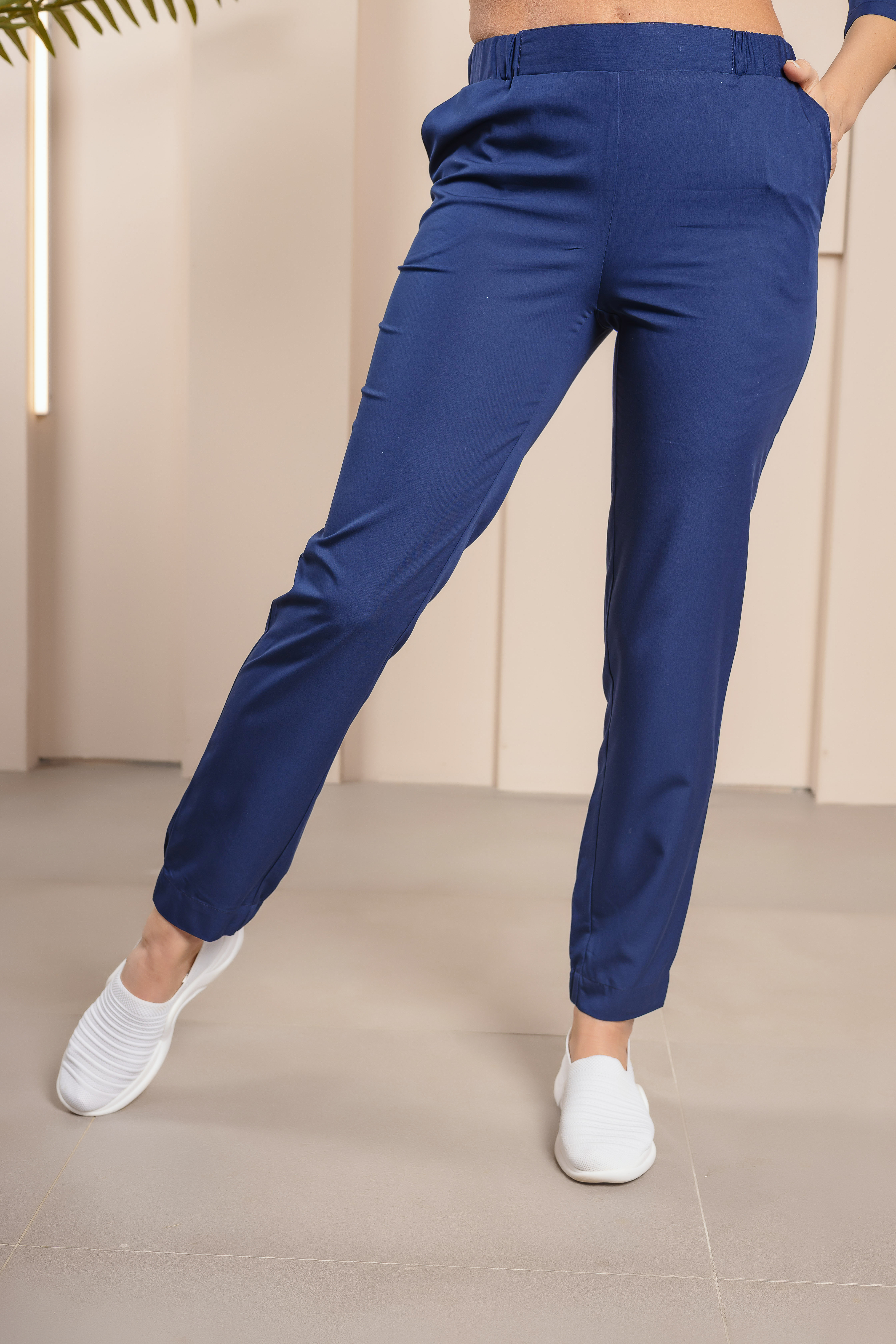 Брюки медицинские женские A809 Тевия (Синий 542, Без отделки), 65% полиэстер, 32% вискоза, 3% спандекс