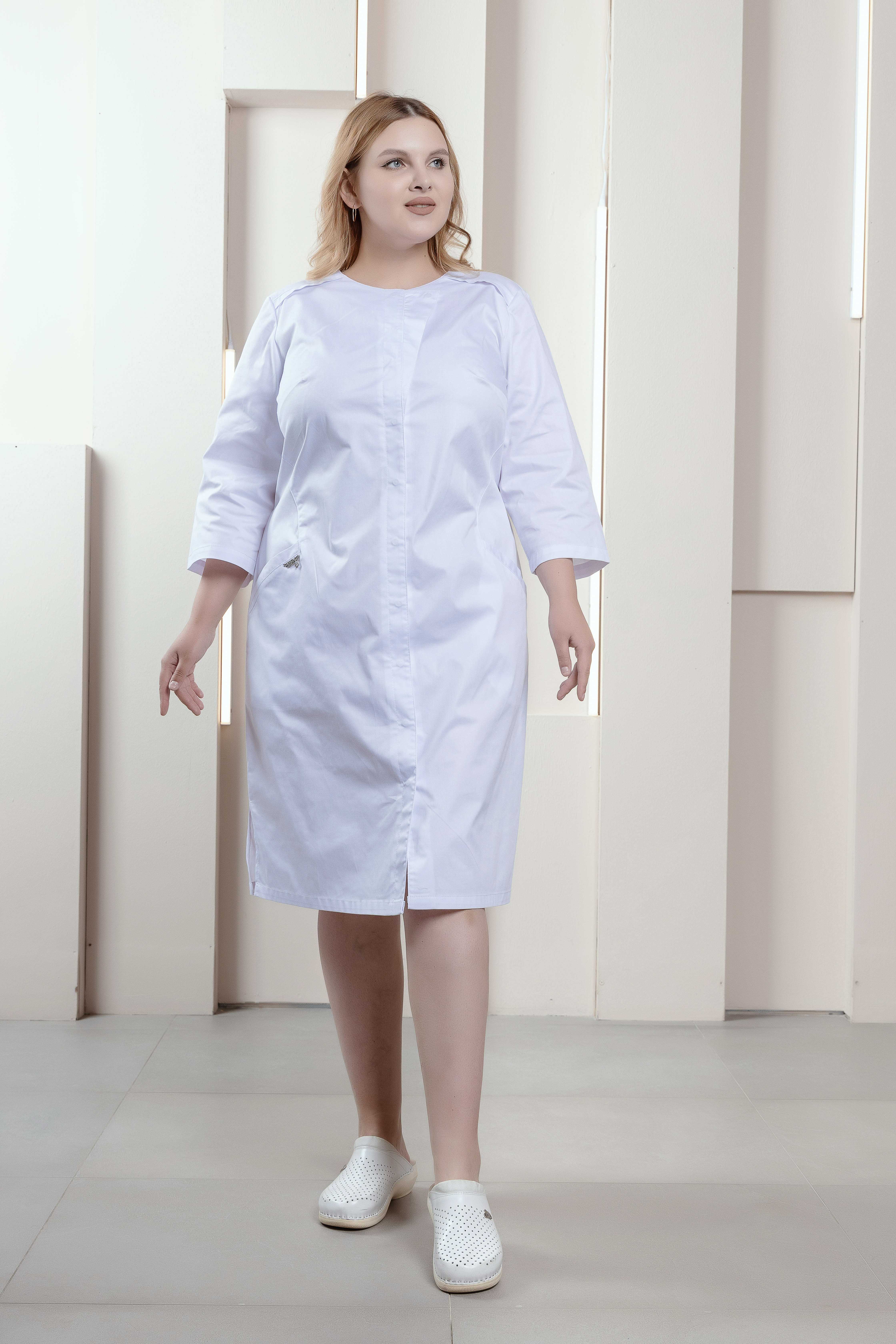 Халат медицинский женский A346Б 3/4 Экстра (Белый, Без отделки), 55% хлопок, 42% полиэстер, 3% эластан