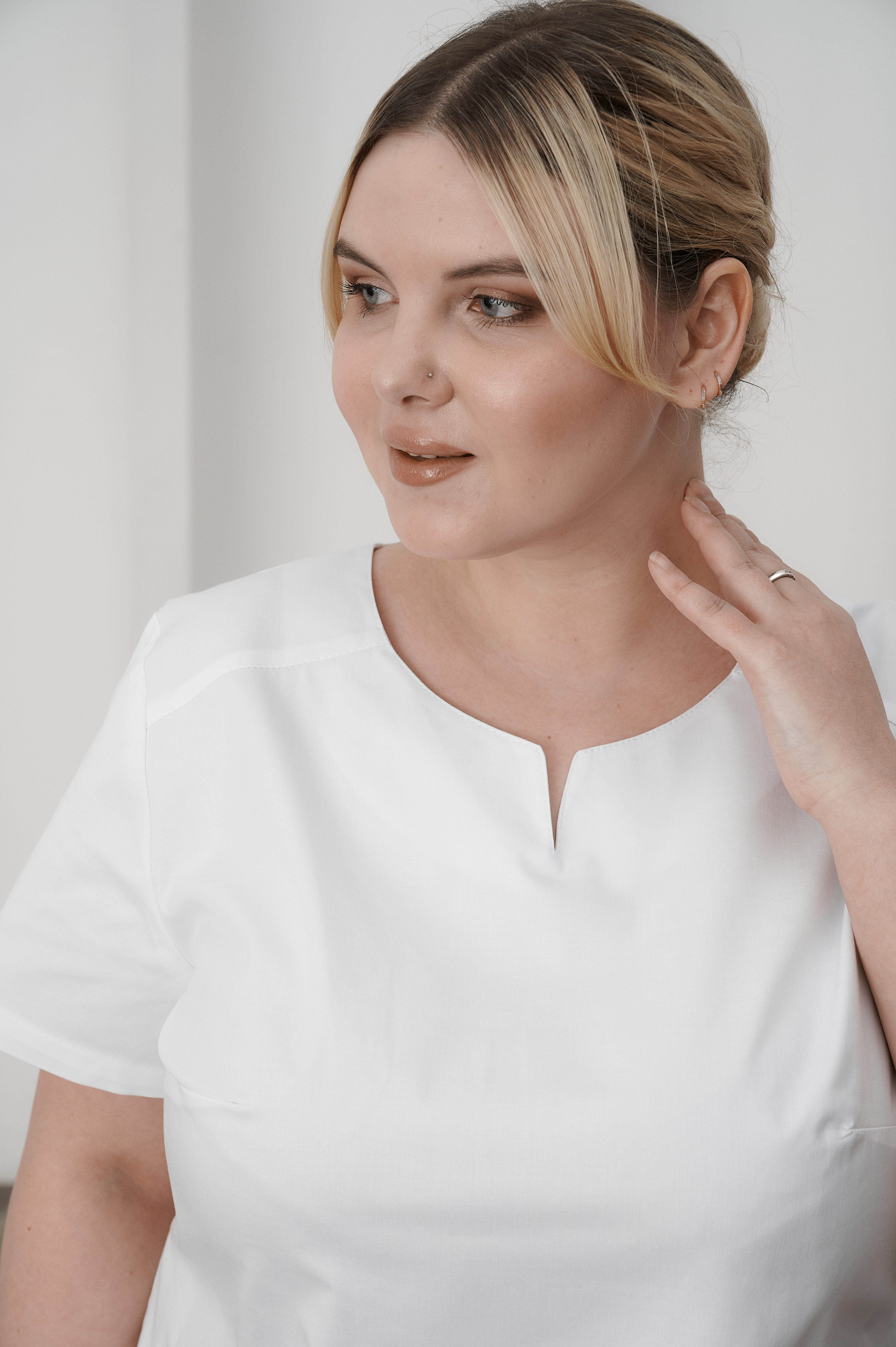 Куртка медицинская женская A1424Б Экстра (Белый, Без отделки), 55% хлопок, 42% полиэстер, 3% эластан