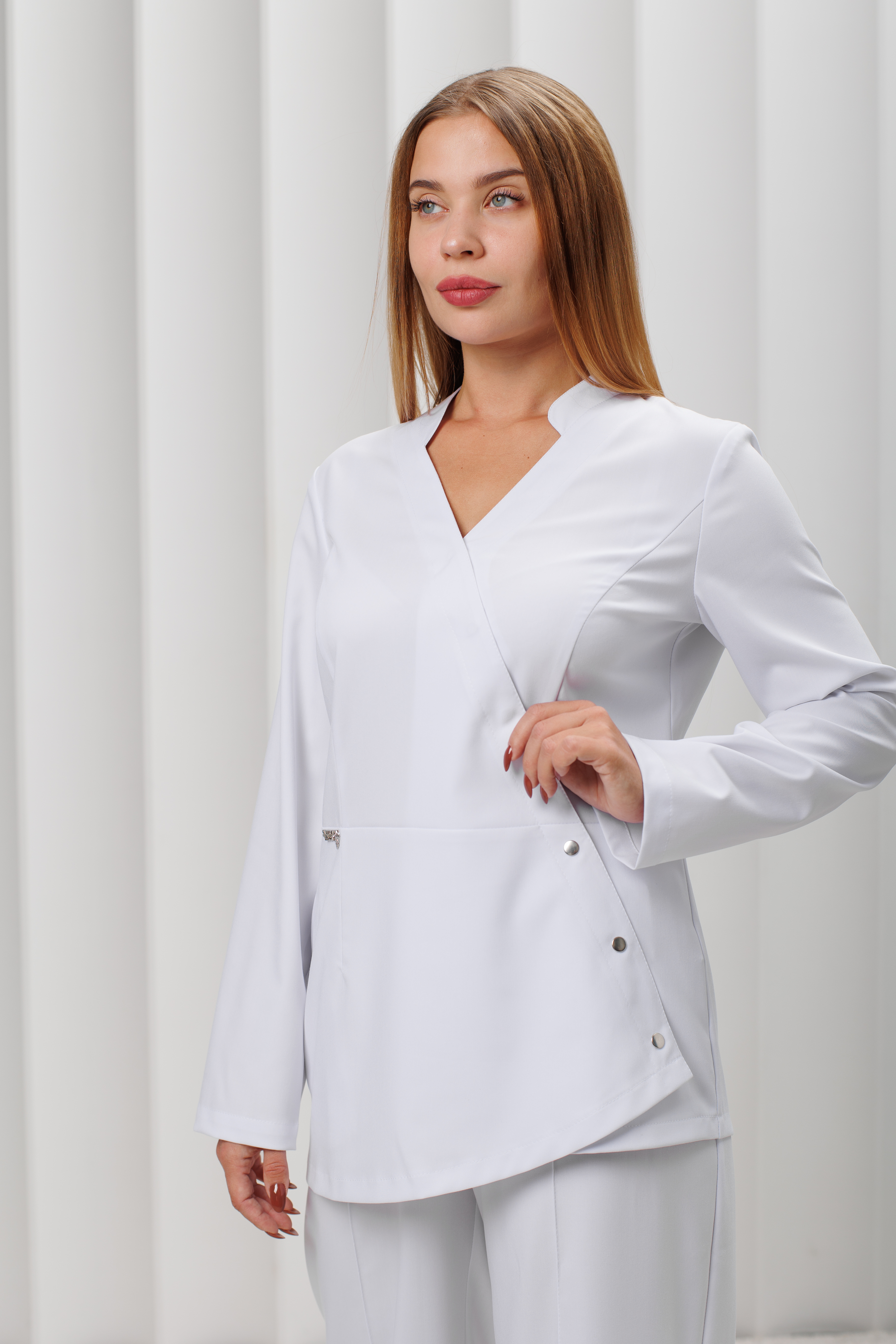 Куртка медицинская женская AP532 А Дольче (Белый 0, Без отделки), 52% вискоза 45% п/э 3%эластан