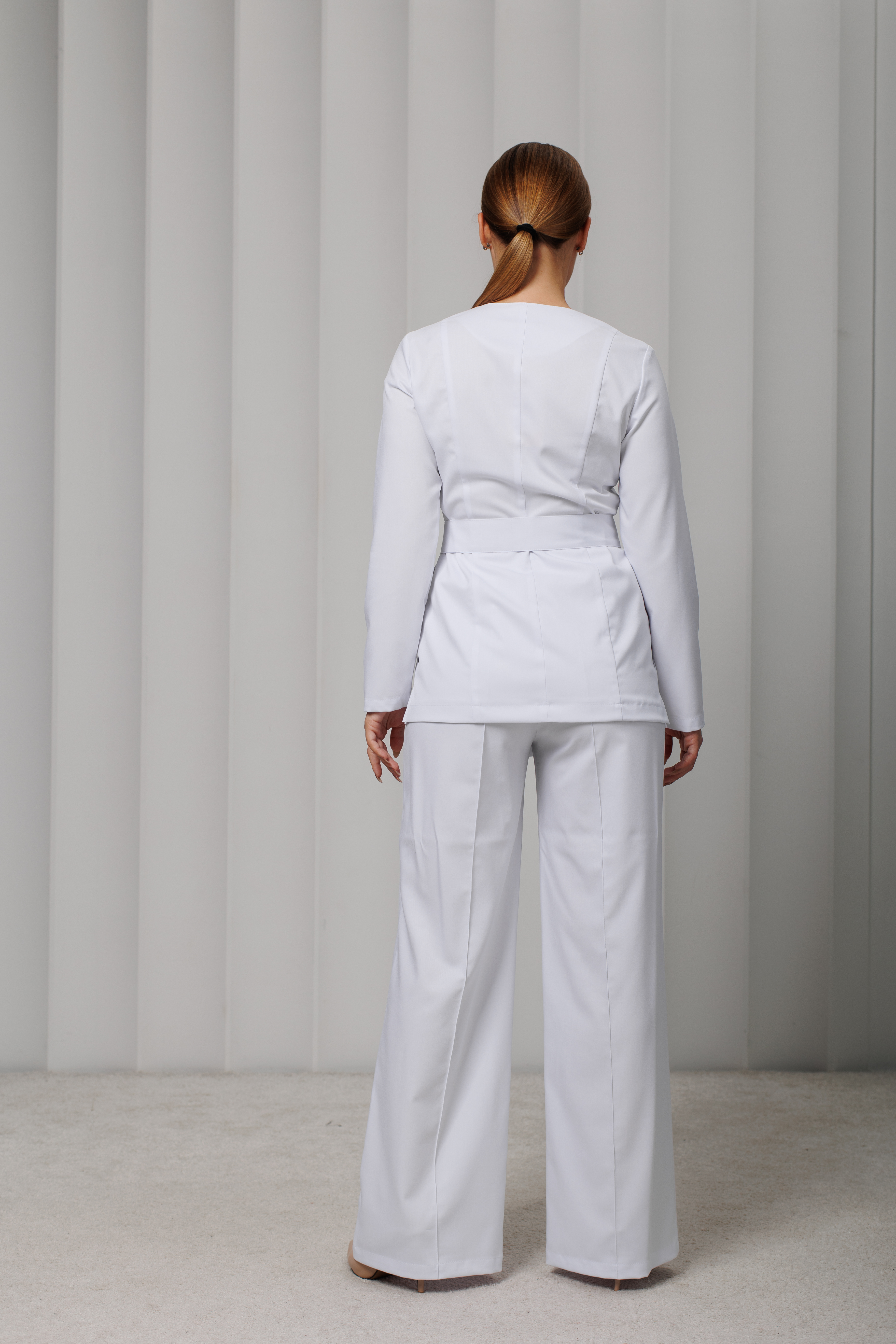 Куртка медицинская женская AP561 А Дольче (Белый 0, Без отделки), 52% вискоза 45% п/э 3%эластан